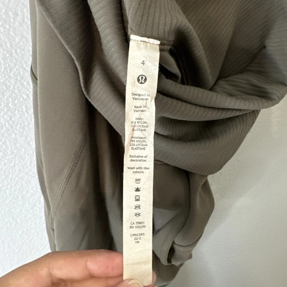 Lululemon Align Rib Waist Crop Size 4‎ Carob Brown